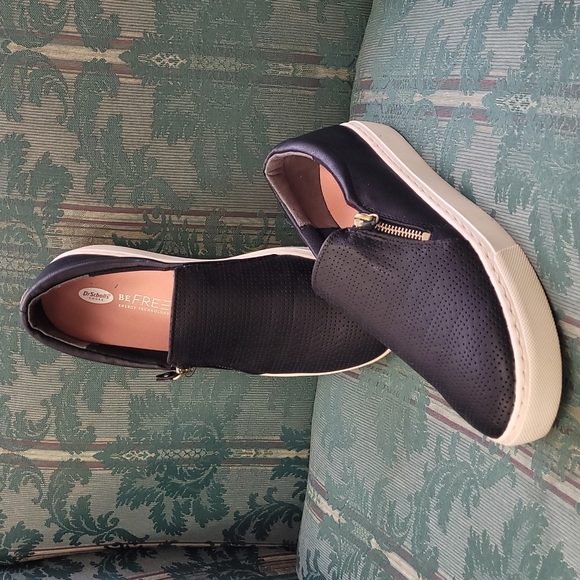 Dr. Scholl's Shoes - Dr. Scholls NWOT Women's No Chill Shoes